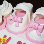 Chaussures de bébé en pâte à sucre